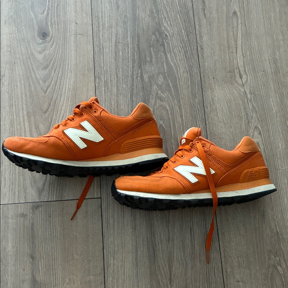 New Balance 574 Burnt Orange WMNS Sz 7.5 - Picture 2 of 4